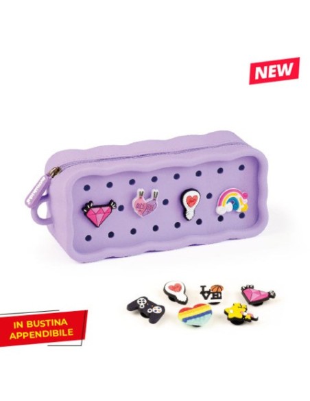 Astuccio a bustina in silicone Monikids Creative PIN-ME con spille decorative conf.da 12 pezzi in colori assortiti -
